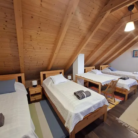 Gæstehus Limbus Fogado Gyongyostarjan